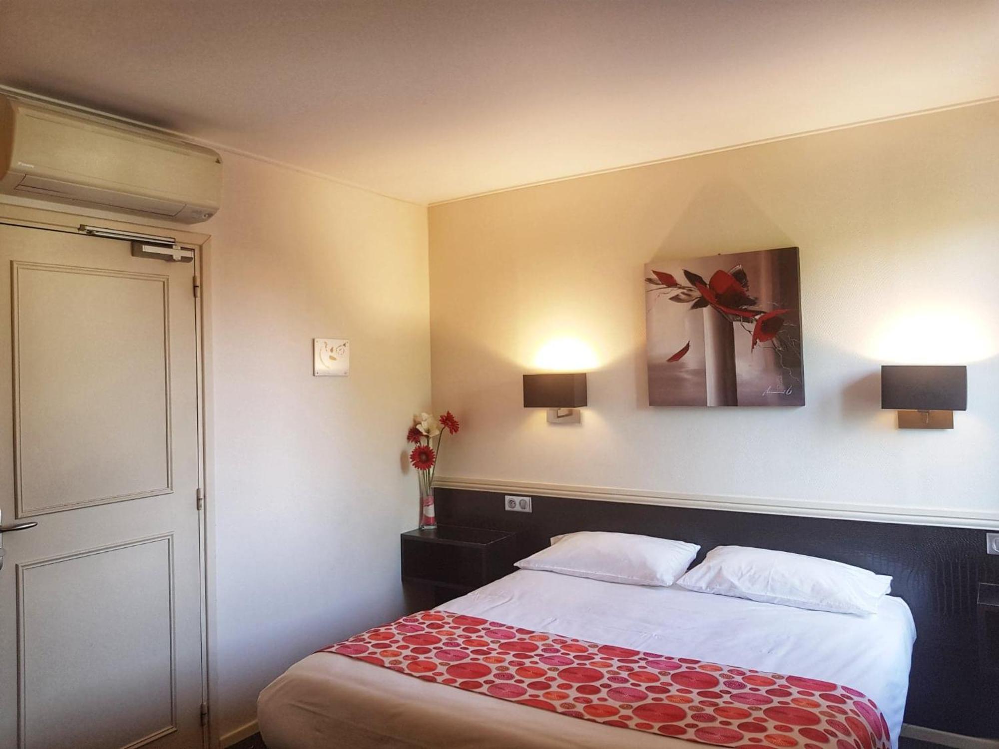 ביון Hostellerie De Bretonniere - Groupe Logis Hotels מראה חיצוני תמונה
